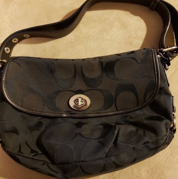 Purse - Picture 1 of 2